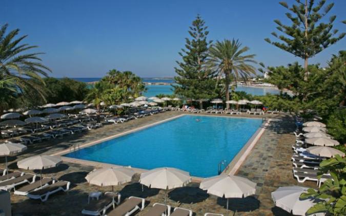 NISSI_BEACH_RESORT9