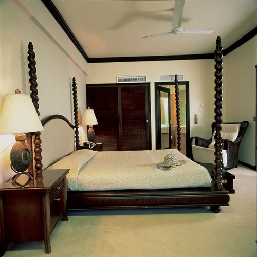 golden_bay_grand_suite_bedroom