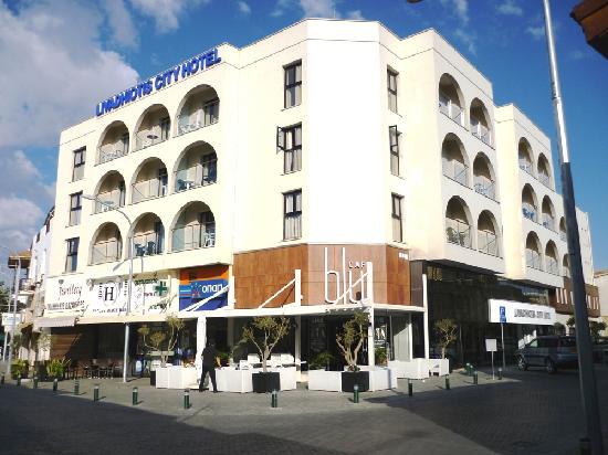 livadhiotis-hotel-1