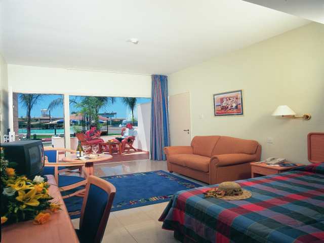 room22_at_the_Faros_hotel