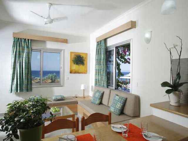 Room5_at_the_malama_holiday_village