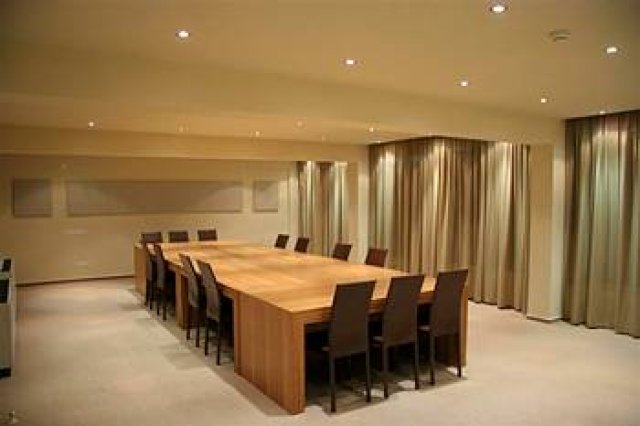 cyprus-hotels-almond-business-suites-meeting-room