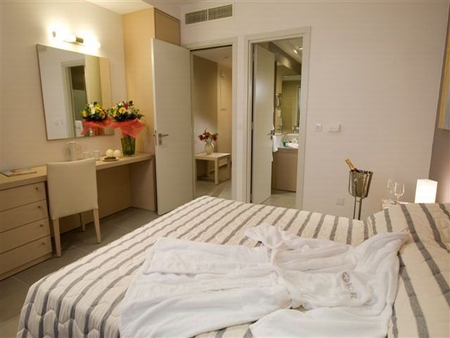 room2_at_the_Capital_Coast_Resort_Spa